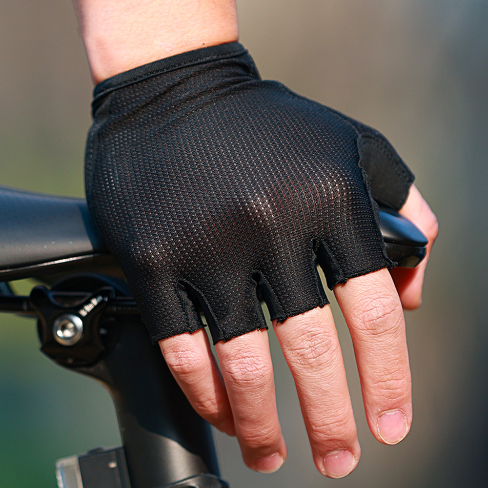 Customized Half Finger Cycling Gloves